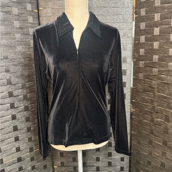 unbranded Tops - Vintage Black Velvet Women's Top